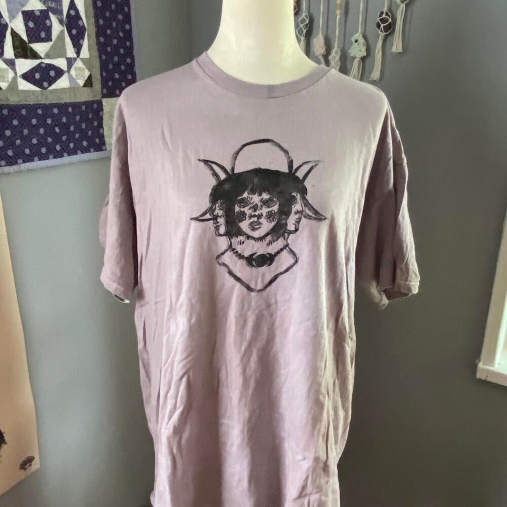 Triple moon goddess tee